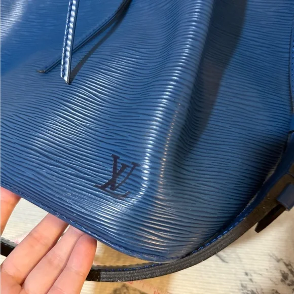 Louis Vuitton Blue Epi Petit Noe Bucket Shoulder Bag - Picture 7 of 13